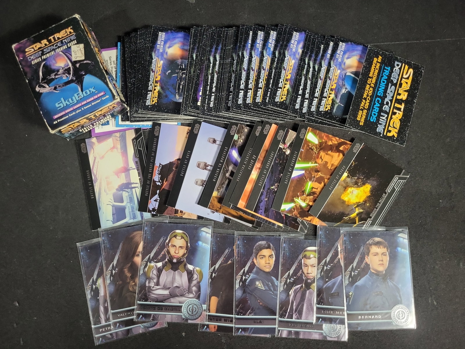 I04239 | SkyBox Star Trek and Movie Cards: IMPORTANT â€“ PLEASE REVIEW BEFORE BIDDING: Aeron House makes every effort to accurately identify and describe each lot; however, titles and descriptions may contain errors, omissions, or AI-a