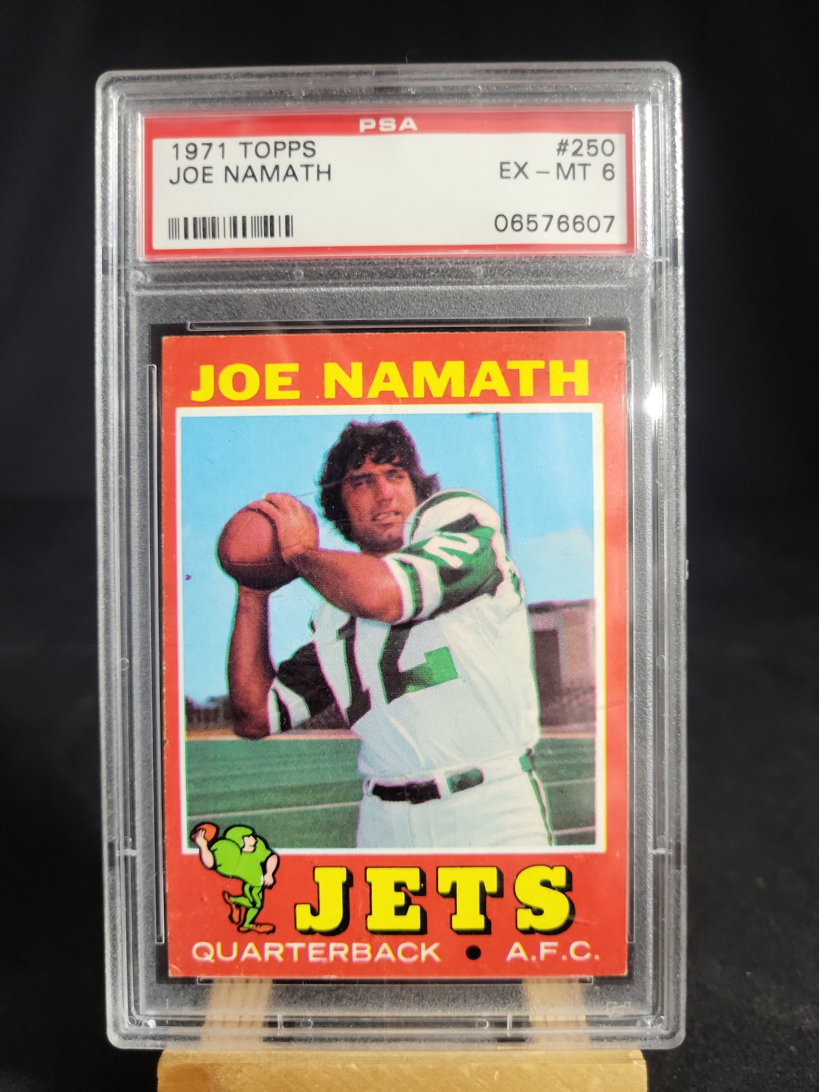 I04130 | 1971 Topps Joe Namath PSA 6: IMPORTANT â€“ PLEASE REVIEW BEFORE BIDDING: Aeron House makes every effort to accurately identify and describe each lot; however, titles and descriptions may contain errors, omissions, or AI-a