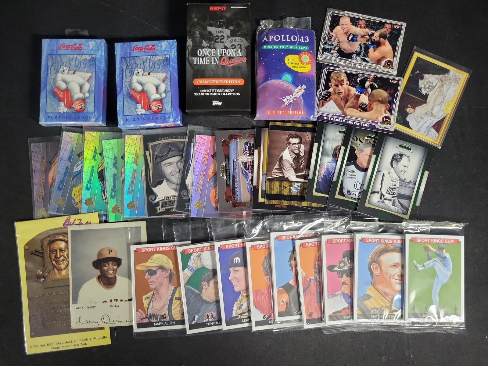I04493 | Sports Trading Cards and Memorabilia Collection (1 of 5)