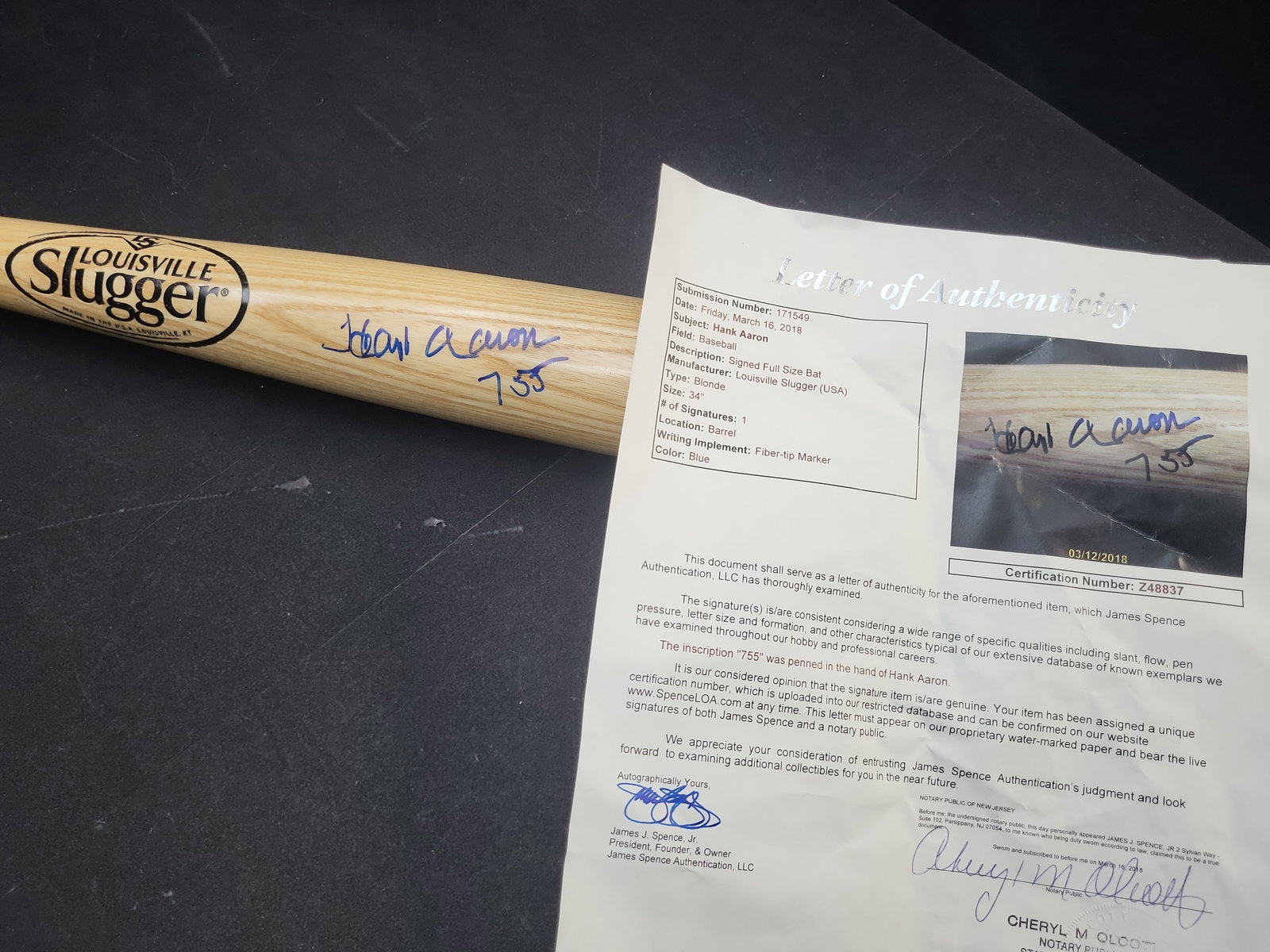 I04110 | Hank Aaron Signed Louisville Slugger Bat: IMPORTANT â€“ PLEASE REVIEW BEFORE BIDDING: Aeron House makes every effort to accurately identify and describe each lot; however, titles and descriptions may contain errors, omissions, or AI-a