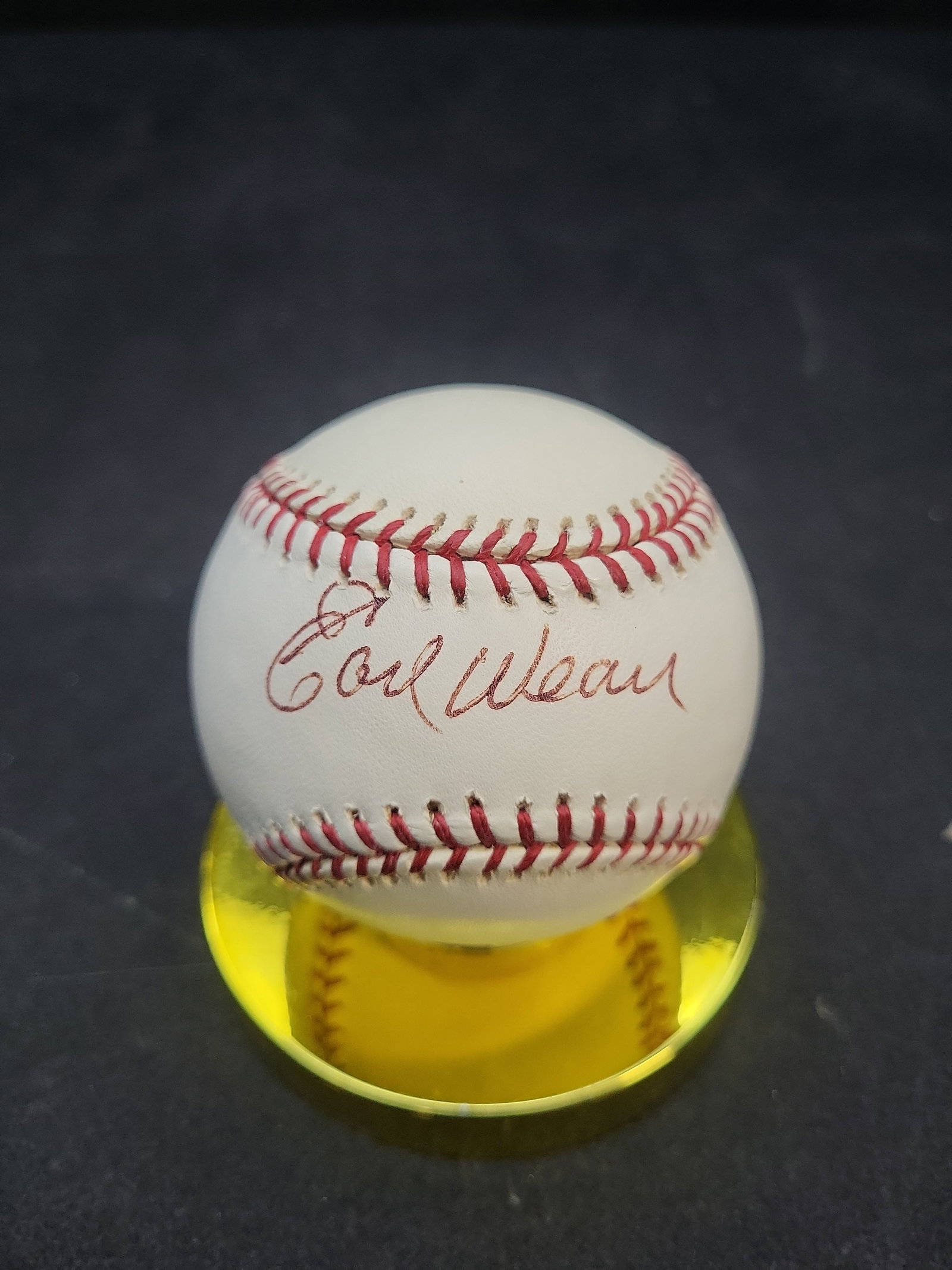 I04162 | Signed Cal Ripken Rawlings Baseball Beckett (BAS) (1 of 2)