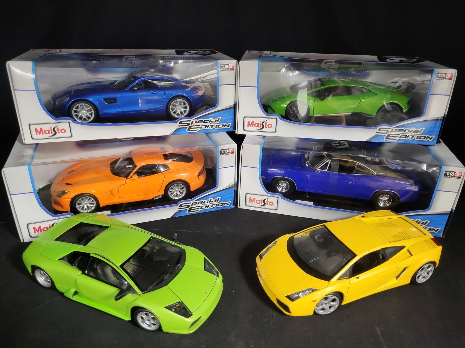 I04260 | Collection of 1:18 Scale Diecast Cars (1 of 11)