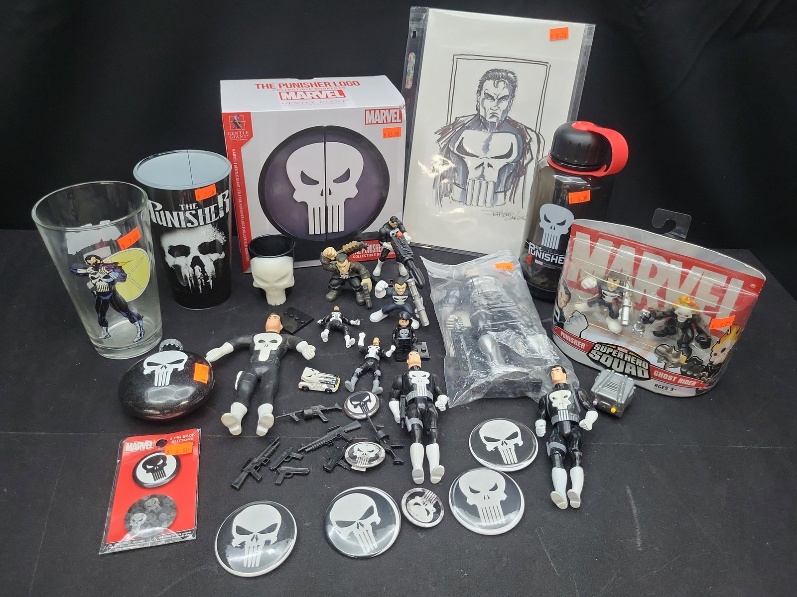 I04312 | Punisher Action Figures and Collectibles: IMPORTANT â€“ PLEASE REVIEW BEFORE BIDDING: Aeron House makes every effort to accurately identify and describe each lot; however, titles and descriptions may contain errors, omissions, or AI-a