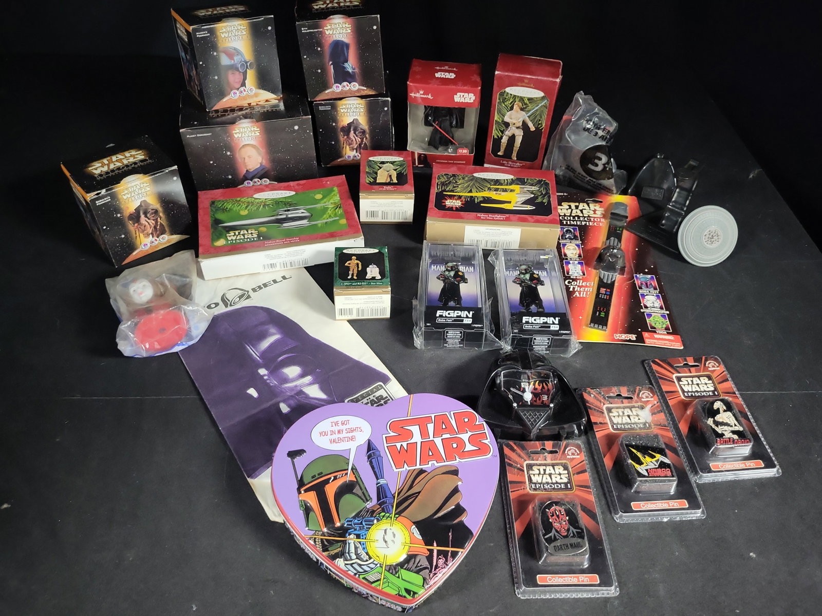 I04689 | Star Wars Hallmark Ornaments and Collectibles: IMPORTANT â€“ PLEASE REVIEW BEFORE BIDDING: Aeron House makes every effort to accurately identify and describe each lot; however, titles and descriptions may contain errors, omissions, or AI-a