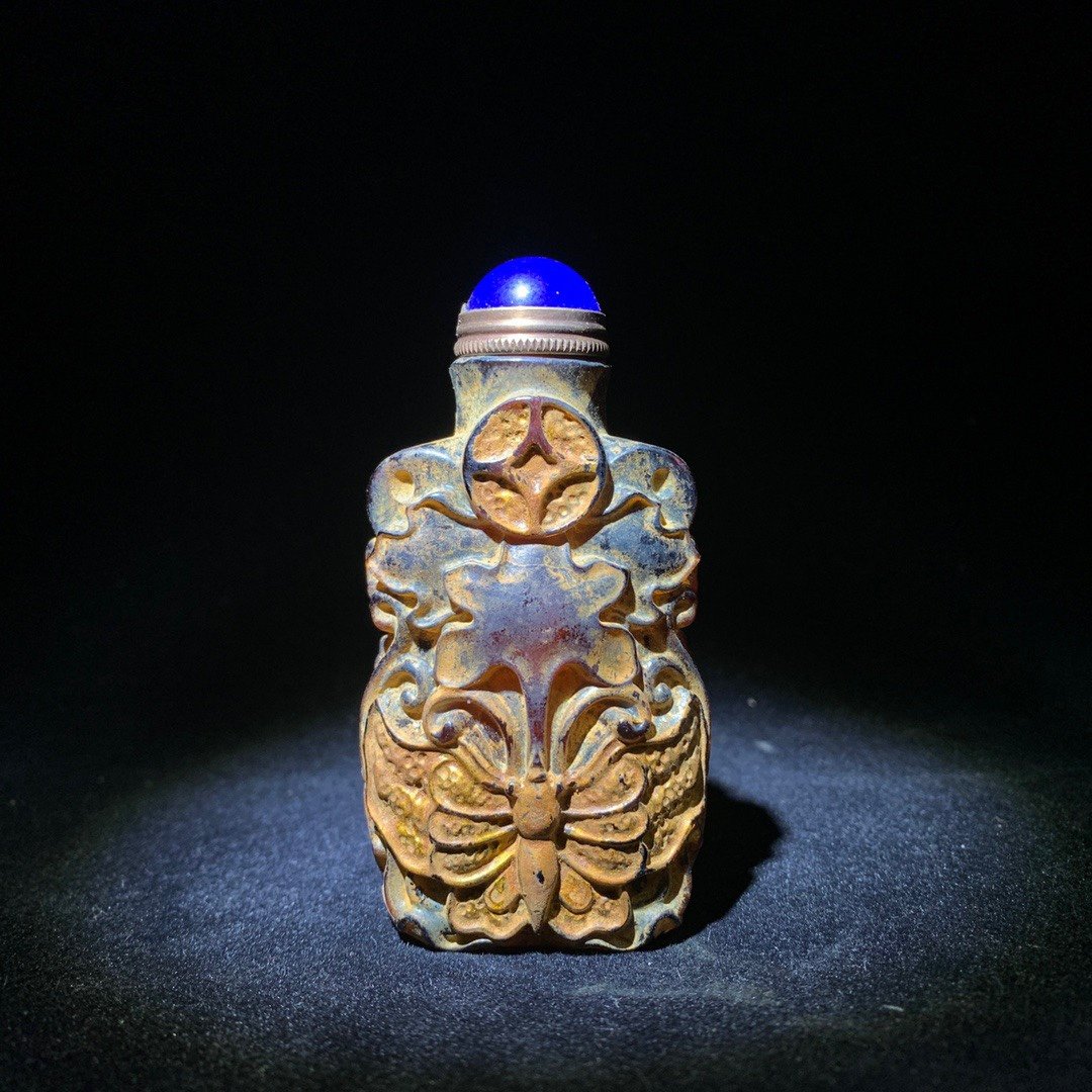 Glazed Gilt Fu Lu Accompanied by Snuff Bottle: Glazed Gilt Fu Lu Accompanied by Snuff Bottle High 8cm wide 2.5cm long 4cm weight: Freight: 1.International Freight: Foreign shipping charges are determined by destination. 2.Photos, descriptions and 