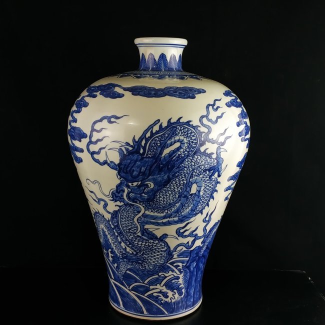 Blue and white hand-painted plum bottle with dragon pattern (1 of 9)