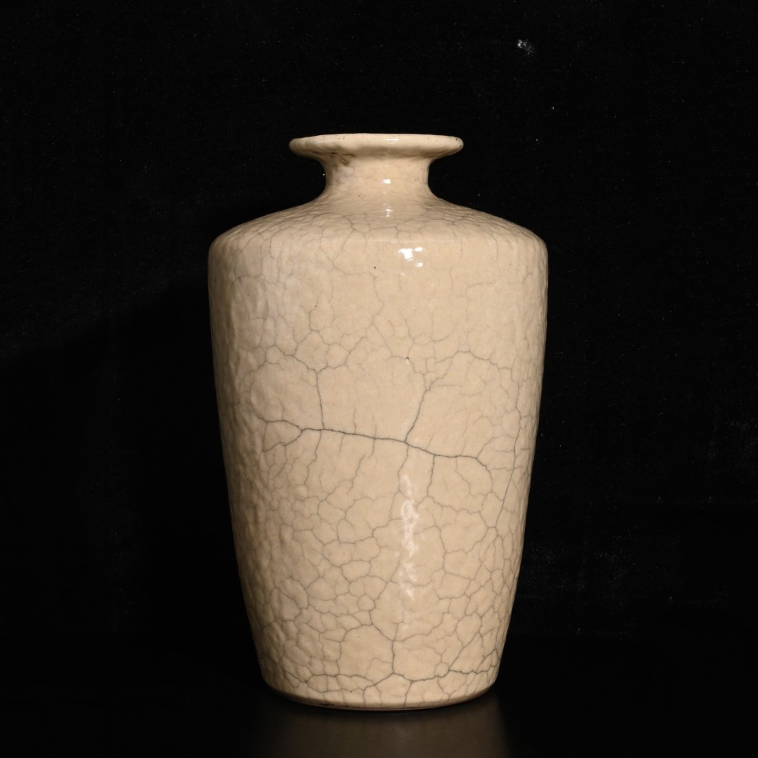 Song Ge kiln plum vase (1 of 9)