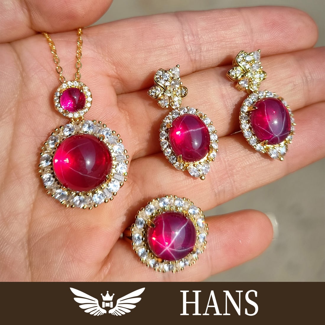 Red star gemstone three-piece set: Red star gemstone three-piece set weight: 28g Freight: 1.International Freight: Foreign shipping charges are determined by destination. 2.Photos, descriptions and valuations have been meticulously pre