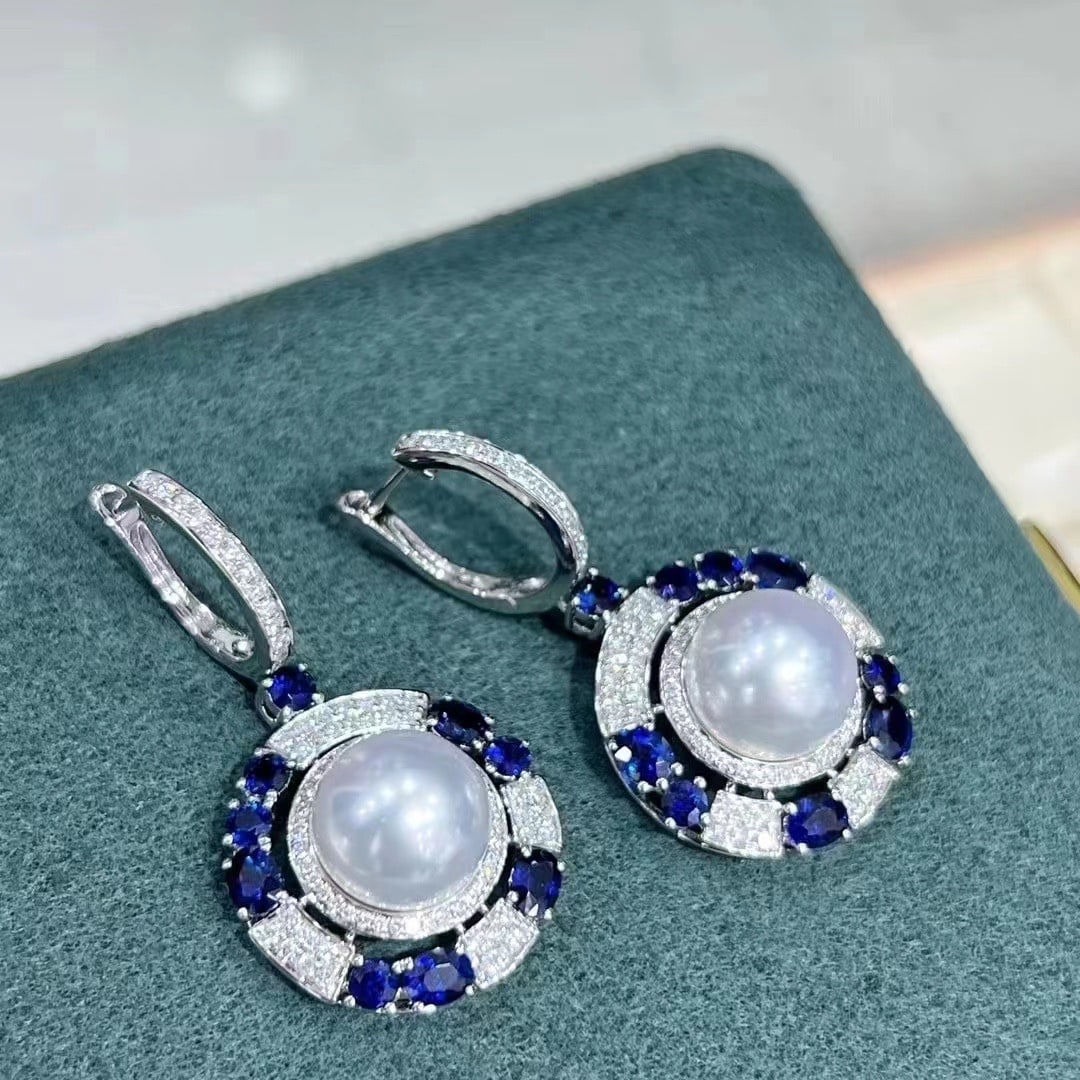 Earrings Pearl diameter 10 - 11MM perfect round almost flawless,: Earrings Pearl diameter 10-11MM, perfect round, almost flawless, especially textured Freight: 1.International Freight: Foreign shipping charges are determined by destination. 2.Photos, descriptions an