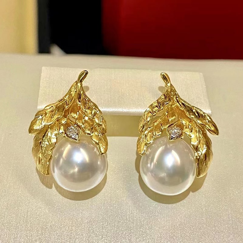 Gold Leaf Earrings (1 of 4)