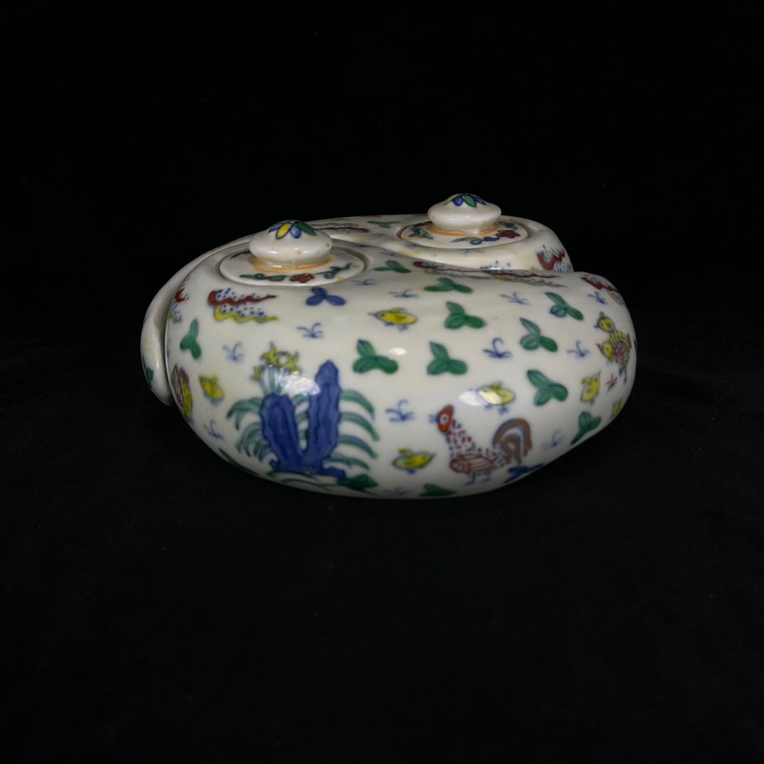 Ming Chenghua style Doucai Bagua pot (1 of 9)