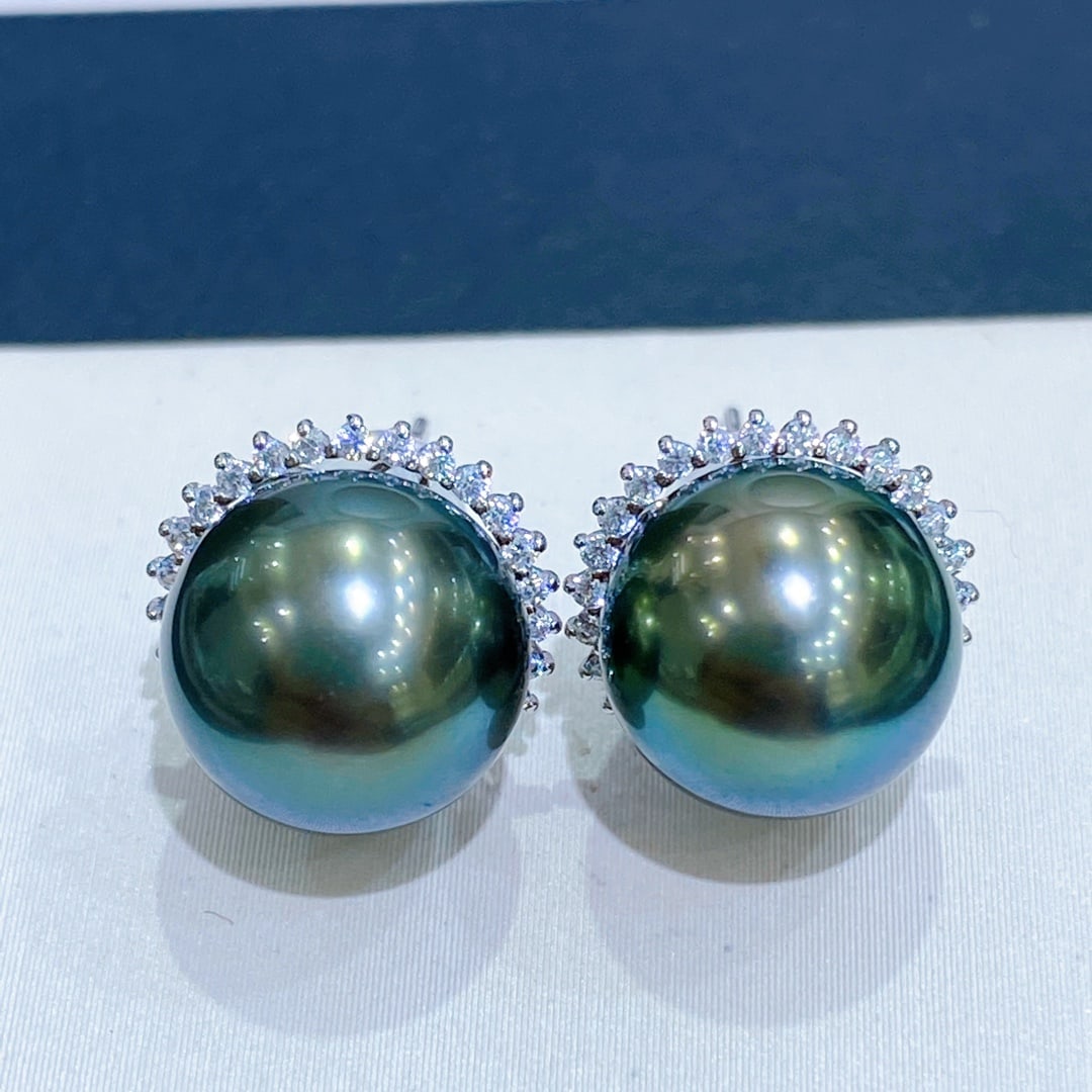 9.5mm round, flawless, top-grade peacock green pearls, 18K white gold classic sunflower earrings (1 of 9)
