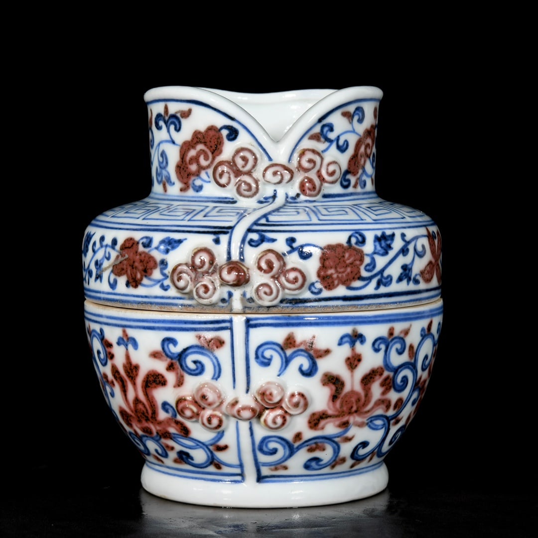 Ming Xuande style blue and white underglaze red flower pattern covered jar (1 of 9)