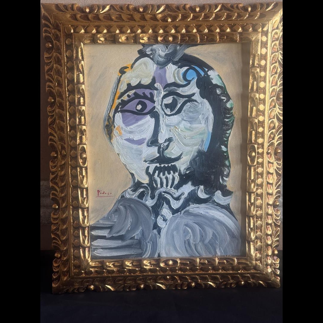 Pablo Picasso handwritten precious thick oil painting "Man's Face" Paris gallery with certificate of: Pablo Picasso handwritten precious thick oil painting "Man's Face" Paris gallery with certificate of authenticity.This is an original framed oil on canvas by Pablo Picasso.This work depicts a male fig