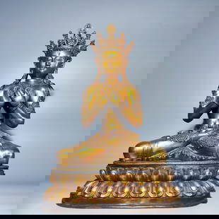 A collection of gilt bronze Buddha statues and a gilt bronze Tara Bodhisattva statue: A collection of gilt bronze Buddha statues and a gilt bronze Tara Bodhisattva statue. Fine workmanship, thick patina, exquisite skin, and appearance as shown in the picture. High 52CM wide 35CM weight