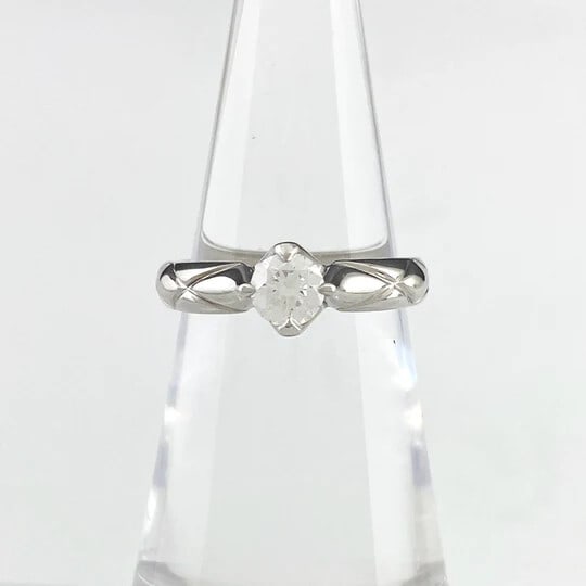 Chanel Matelasse Ring Platinum Ring Size 9 Pt950 Diamond [Second-hand]: Chanel Matelasse Ring Platinum Ring Size 9 Pt950 Diamond Women's [Second-hand] Because it is a second-hand product, it is not verified and cannot be returned or exchanged Actual size Approximately siz