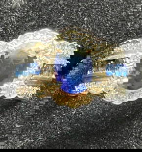 pt900 sapphire diamond ring: pt900 sapphire diamond ring, weight 8.54 grams Material: platinum pt900 Sapphire weight 2.25 carats Diamond weight 0.2 carats Ring weight: 8.54 grams No. 8 Freight: 1.International Freight: Foreign sh