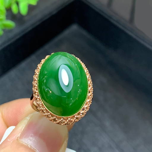 A Fine Mughal Style Jade Archer's Thumb Ring