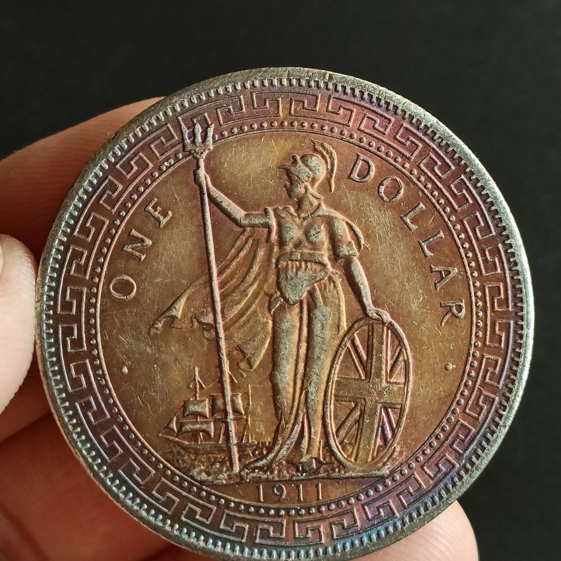 1911 Standing Liberty Dollar old silver dollar (1 of 7)