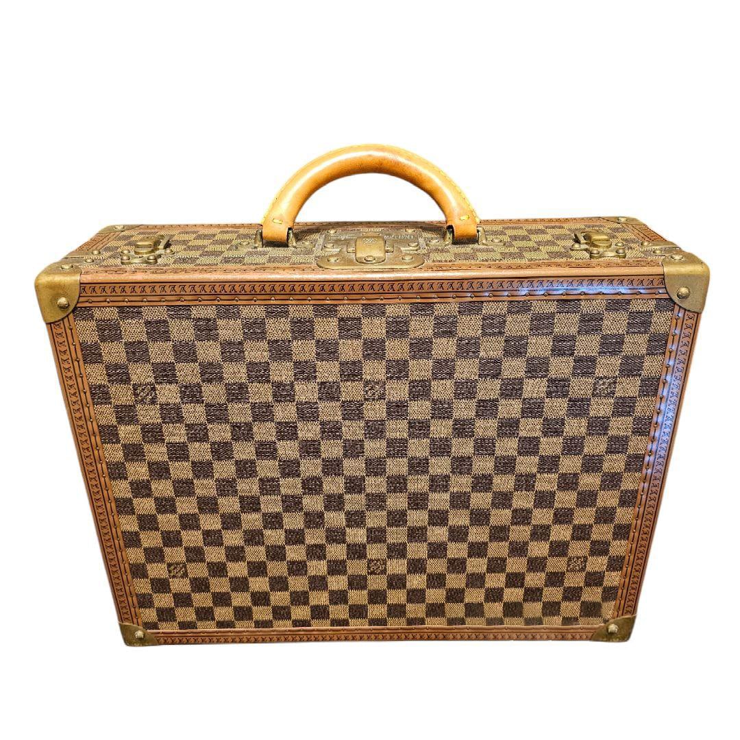 Louis Vuitton Centennial Edition Cotteville Suitcase: Louis Vuitton Centennial Edition Cotteville Luggage, Serial Number 200, Authentic.Product DescriptionBrand: Louis VuittonType: Damier Cotteville 45 Travel Bag/LuggageA limited edition launched to comm
