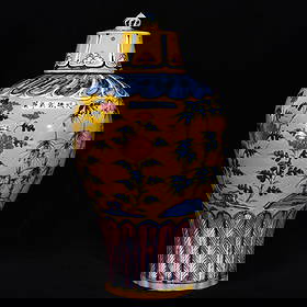 Ming-style blue and white porcelain vase with underglaze red floral pattern: Ming dynasty Hongwu period yellow-ground blue and red underglaze floral pattern meiping vase, 37 centimeters in height, 21 centimeters in diameter Freight: 1.International Freight: Foreign shipping ch
