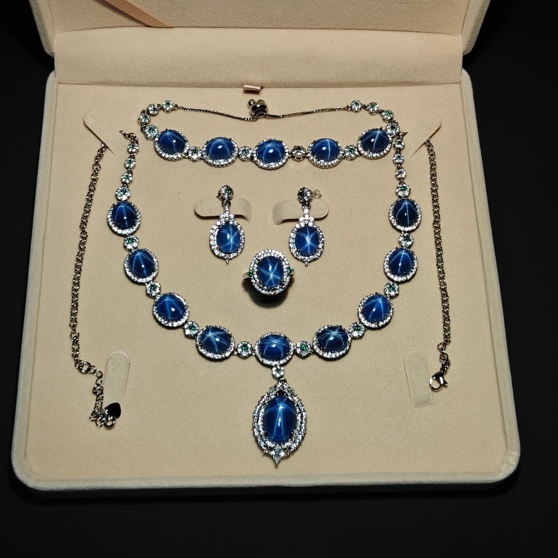 Starry Gem Jewelry Set (1 of 7)