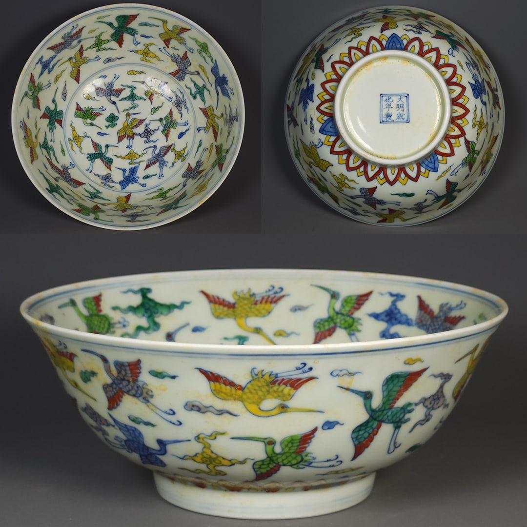 The Chenghua style Doucai porcelain bowl with crane design (1 of 8)