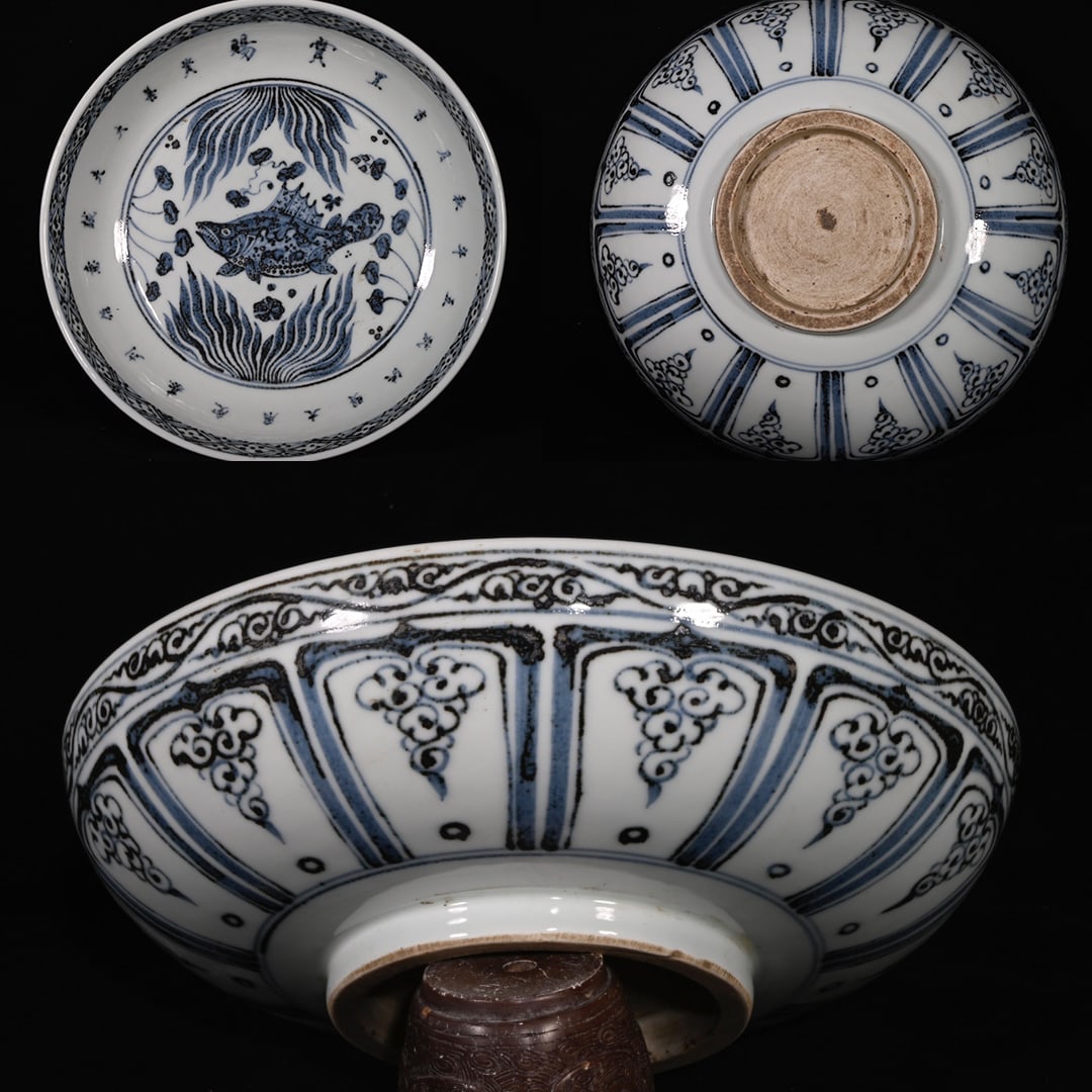 Ming Dynasty style, Hongwu period, Liu Ji pattern blue and white fish and algae design plate: A blue and white fish algae pattern plate from the Hongwu period of the Ming Dynasty, made by Liu Ji, measures 5.7 x 20 centimeters. The center of the plate features a plump fish swimming in the cente