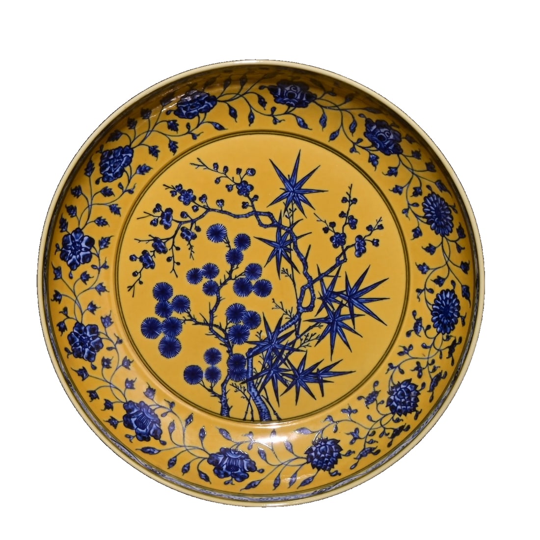 Yongle period, Ming dynasty style yellow-glazed blue and white plate with pine, bamboo, and plum (1 of 10)