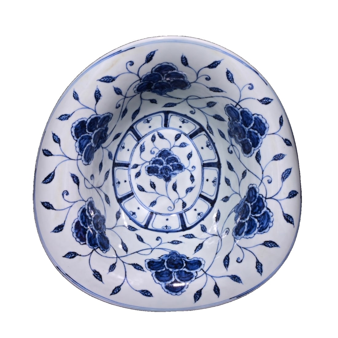 Ming Dynasty style Xuande Period Blue-and-White Porcelain Basin with Peony Scroll Pattern (1 of 10)