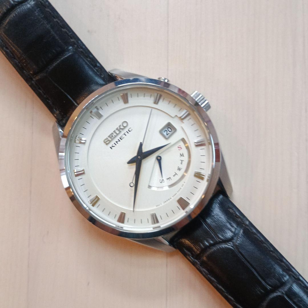 Seiko KINETIC White Watch (1 of 17)