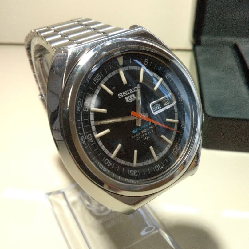 Seiko 5 Sports Watch 7019-6010, excellent accuracy (1 of 6)