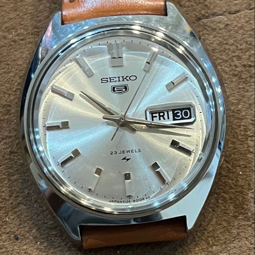 Seiko 5 model 5126-8010, vintage style (1 of 16)