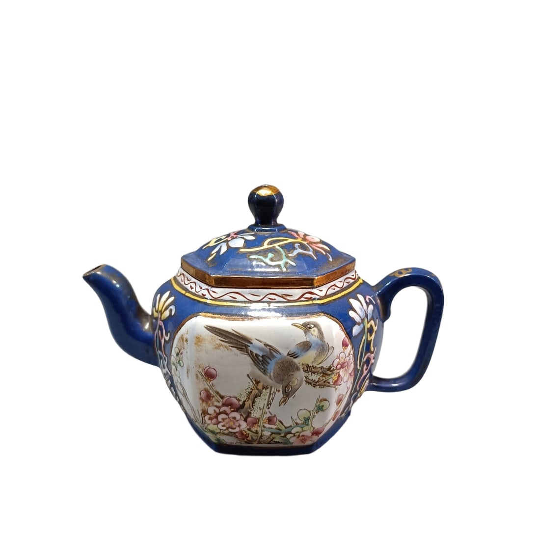 Purple Clay Teapot: Zisha Teapot Bottom Mark: Fuk Kui Lam Chun Clay: Qing Shui Ni Craft: Handmade Capacity: 340cc Dimensions: 16.5x10x11 Freight: 1.International Freight: Foreign shipping charges are determined by destin