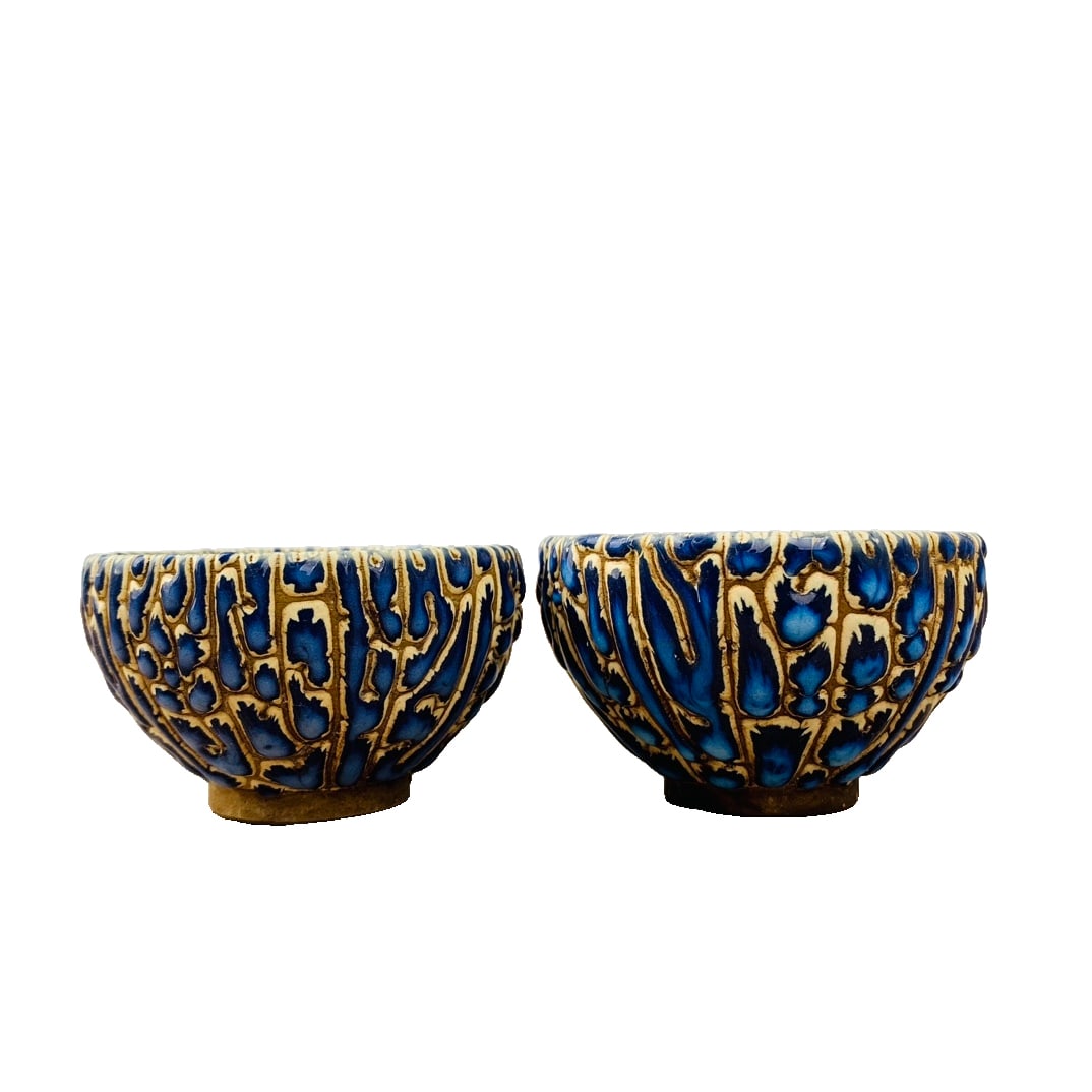 Song Dynasty Jun Ware Cup: This Song dynasty Jun kiln bowl, with a total height of 4.5 cm and a diameter of 7 cm, although a small piece, perfectly embodies the delicacy and elegance of Song dynasty Jun ware. Its shape is