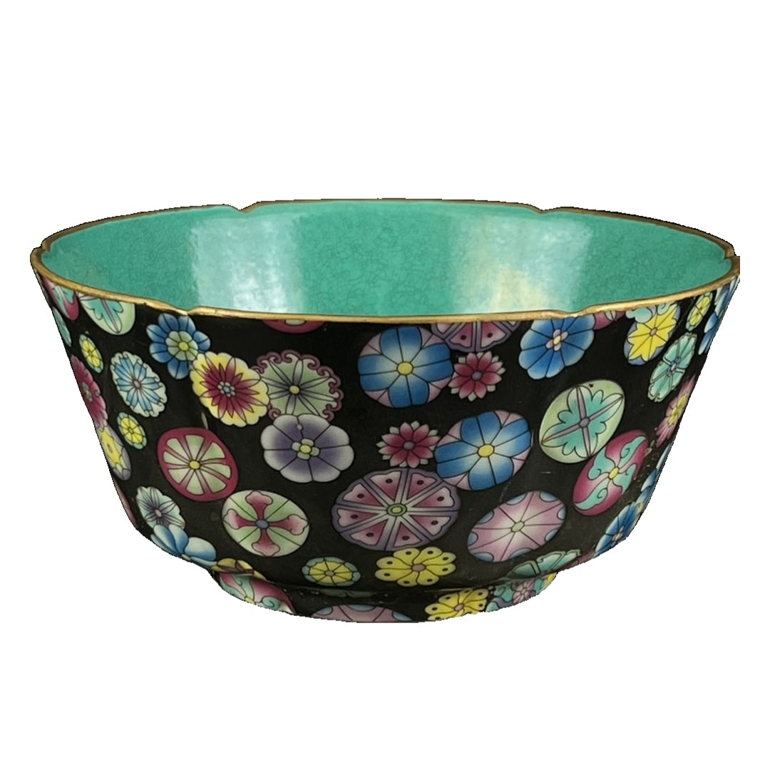 Yongzheng Imperial Famille Rose Bowl with Leather Ball Pattern and Gilt Edges (1 of 10)