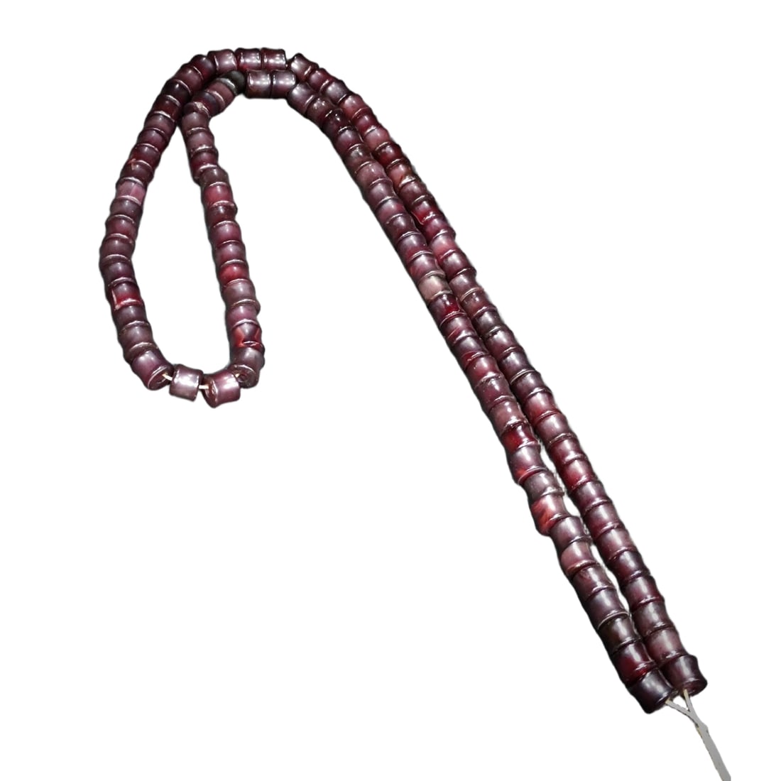 Western Zhou Black and Red Agate Beads: Ancient Western Zhou black and red agate beads, 100 ancient agate barrel beads Freight: 1.International Freight: Foreign shipping charges are determined by destination. 2.Photos, descriptions and valu