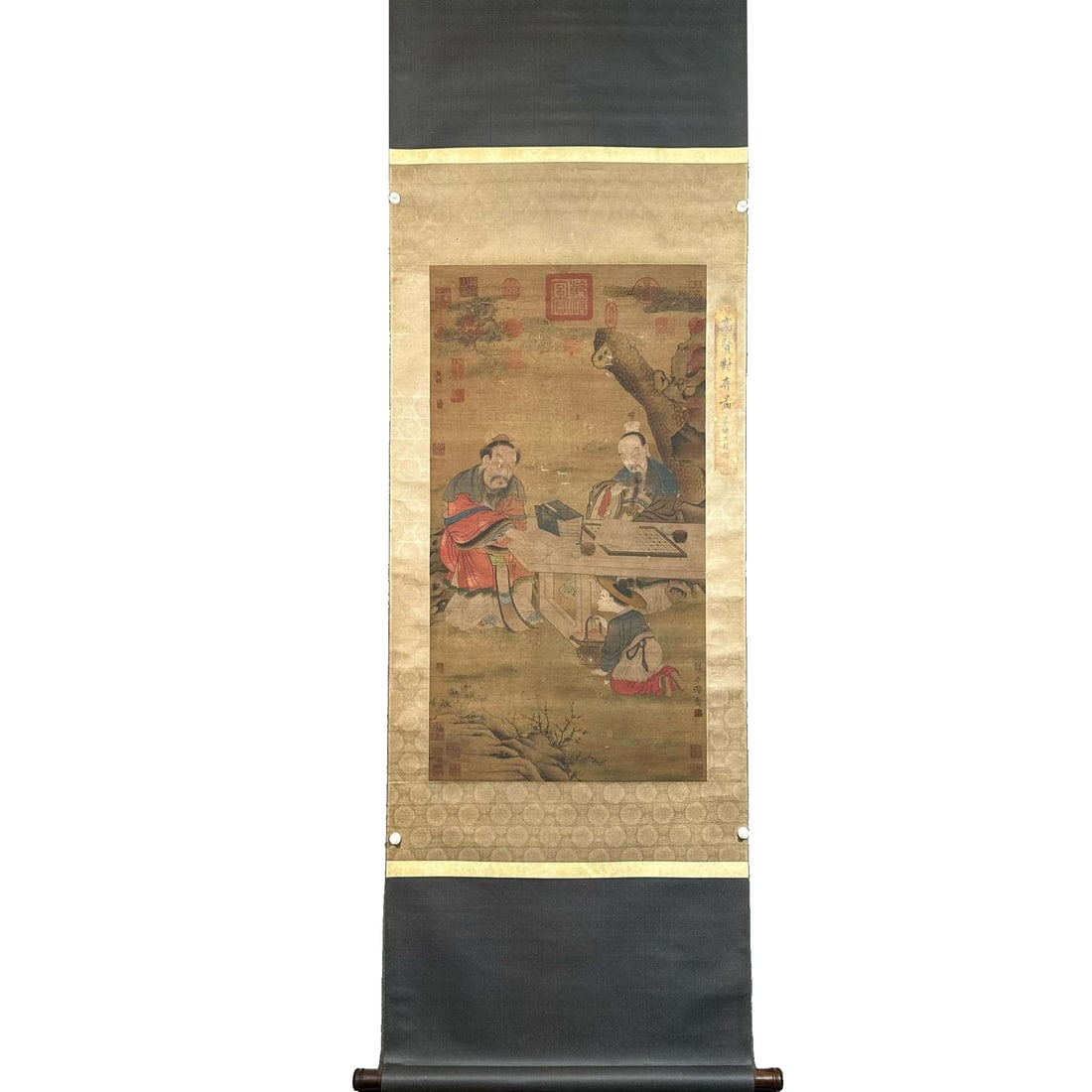 Tang Dynasty Fine Silk Embroidery of Gaoxian Playing Chess (1 of 10)