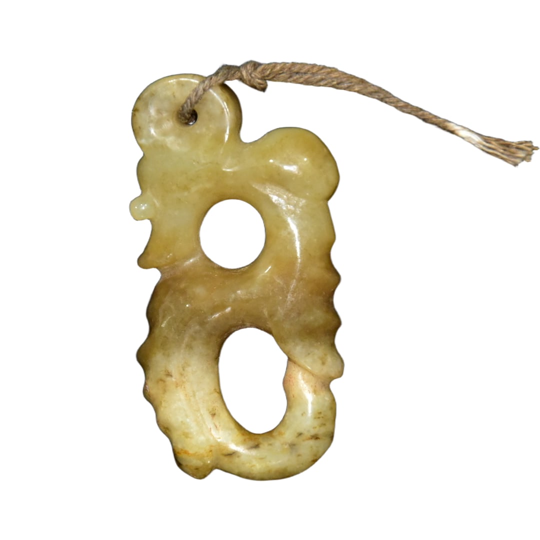 Hetian Jade Dragon: Hotan jade dragon Freight: 1.International Freight: Foreign shipping charges are determined by destination. 2.Photos, descriptions and valuations have been meticulously prepared by fully certified