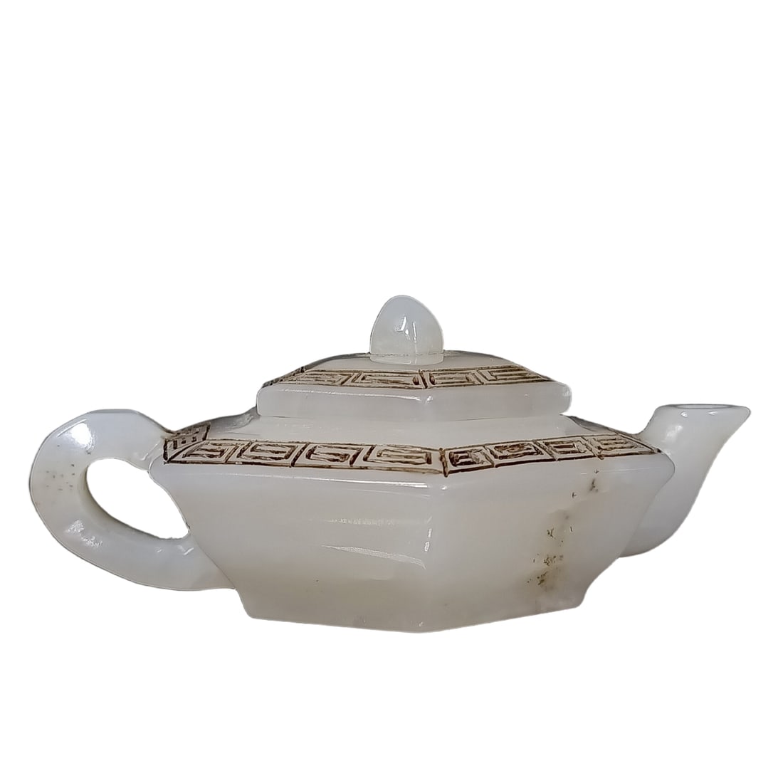 Hetian Jade Pot: Hetian jade teapot, finely crafted with exquisite carving, the jade is smooth and lustrous, with a thick patina, well-preserved, color as shown in the figure 4/9.5/7 centimeters, weight: 103.9 grams