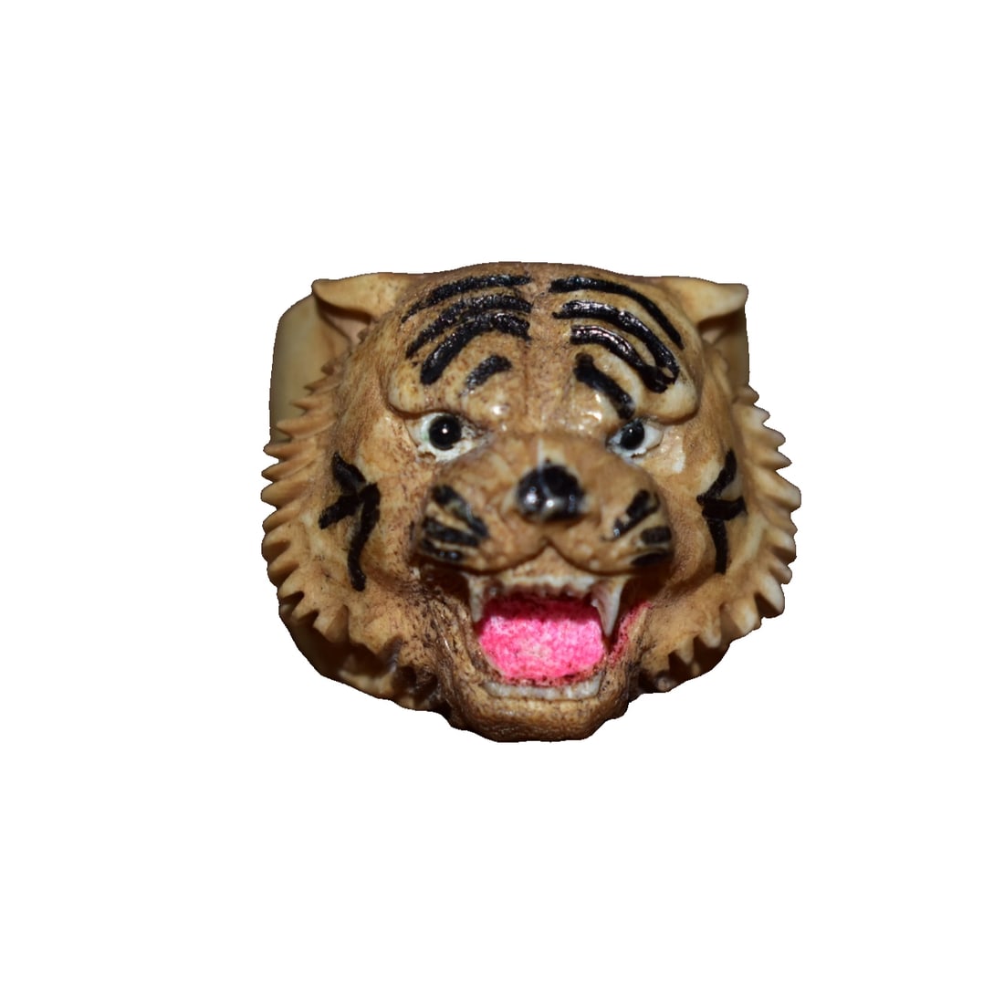 Natural Deer Antler Painted Carved Tiger Head Ring: Natural Deer Antler Painted Carving Tiger Head Ring, weighing 11 grams Freight: 1.International Freight: Foreign shipping charges are determined by destination. 2.Photos, descriptions and valuations h