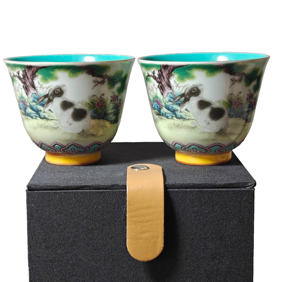 A Pair of Qing Dynasty Yongzheng Enamel Cups with Iron Stand (1 of 10)