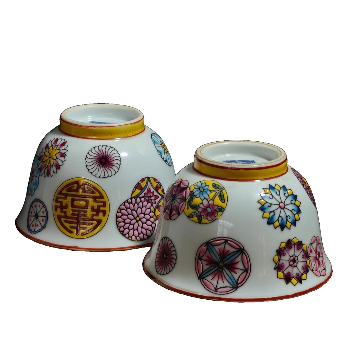 A pair of Qianlong era cloisonné enamel cups from the Qing Dynasty (1 of 10)