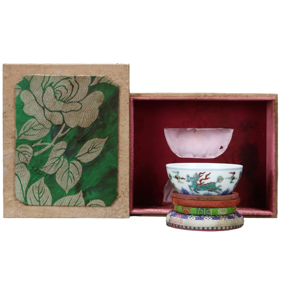 Ming Dynasty Chenghua Doucai Kilin Pattern Bowl (1 of 10)