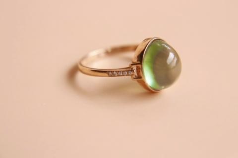 18K Gold Set with Peridot Ring: 18K Gold Plated Ring with GrapestoneMain Stone 4.85ct - Beautiful Color, Simple and Elegant 1.International Freight: Foreign shipping charges are determined by destination. 2.Photos, descriptions and