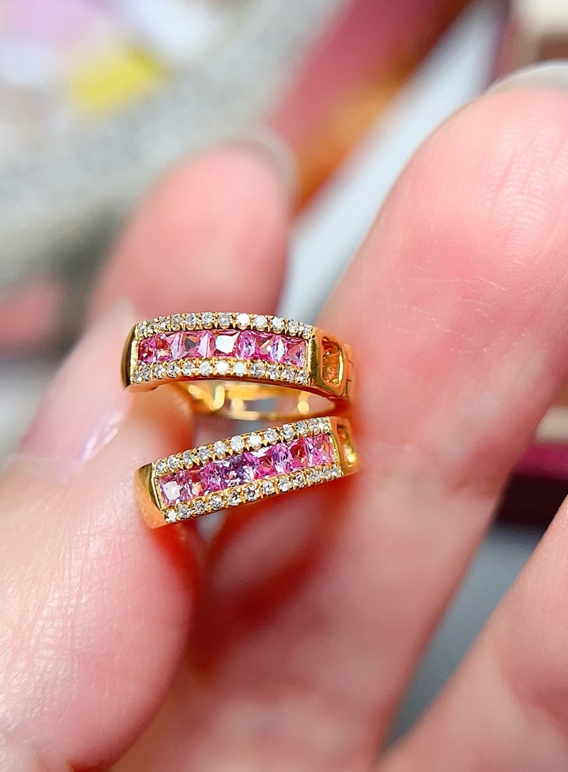 18K Gold Sapphire Ear Clips: 18k Gold Sapphire Earrings with Pink Blue Gem, Princess Cut, Shining Brightly, Main Stone Approximately 0.6 Carats, 48 Diamonds, Weight 1.71 Grams 1.International Freight: Foreign shipping charges are