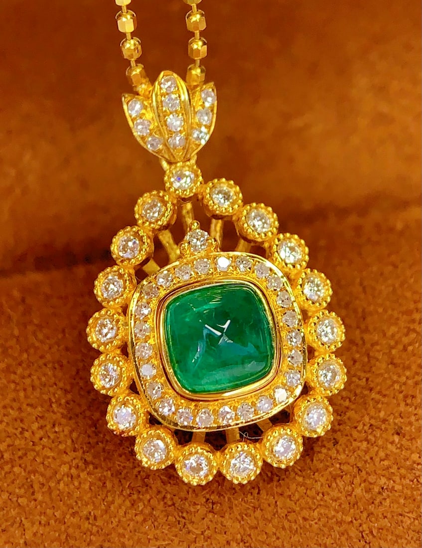 18K Gold Natural Emerald Pendant (1 of 6)