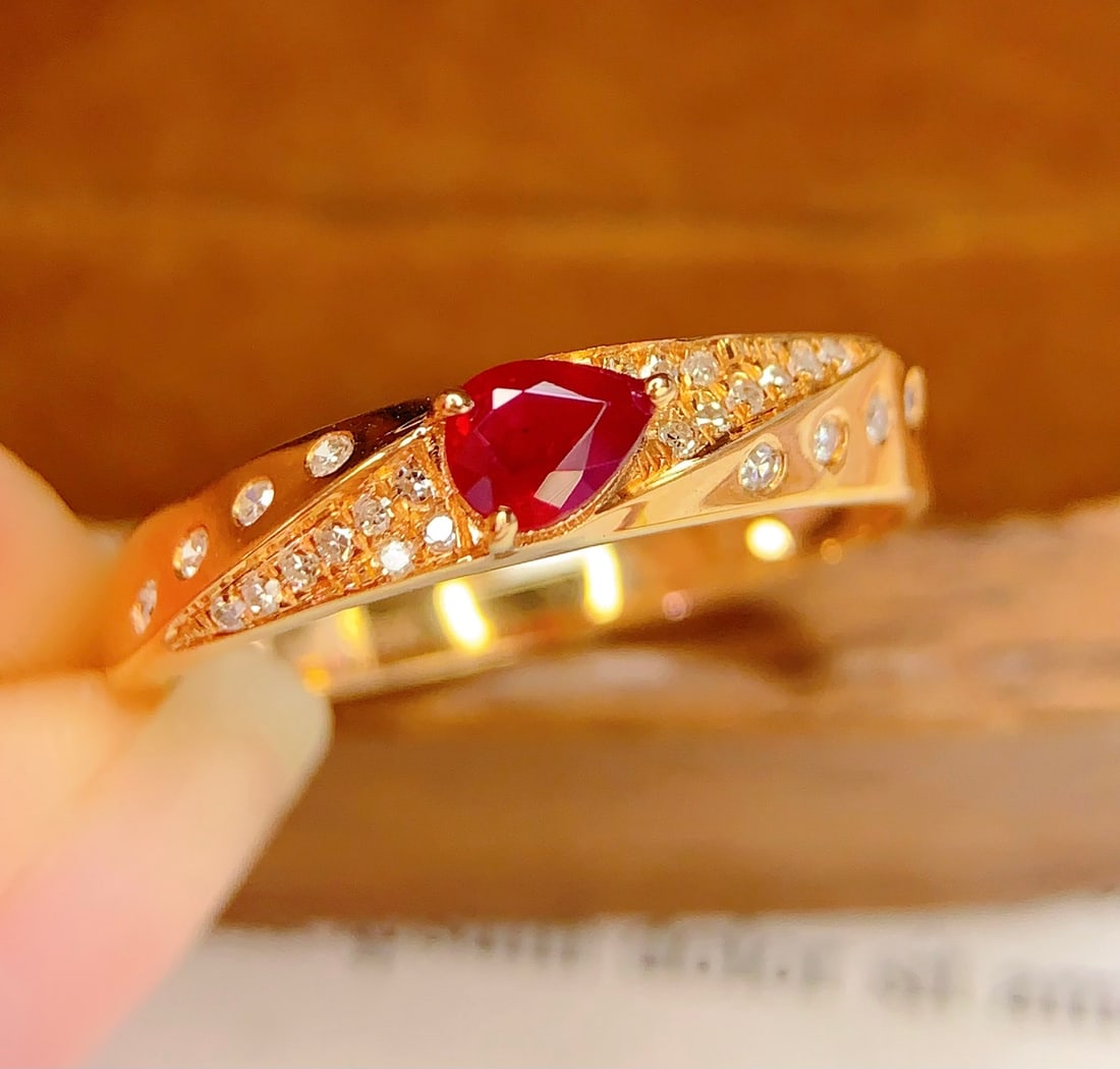 18K Gold Natural Ruby Ring - 4