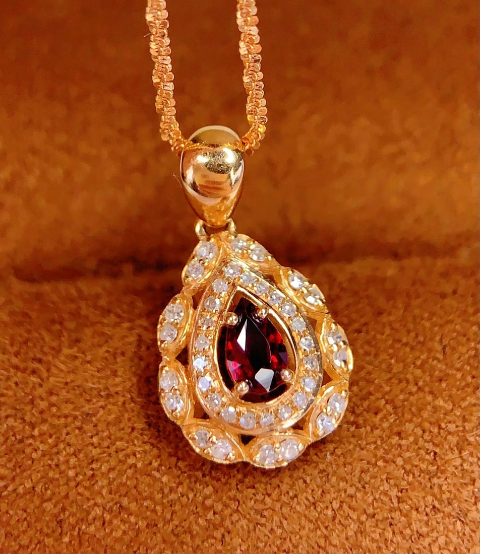 18K Gold Ruby Pendant (1 of 6)