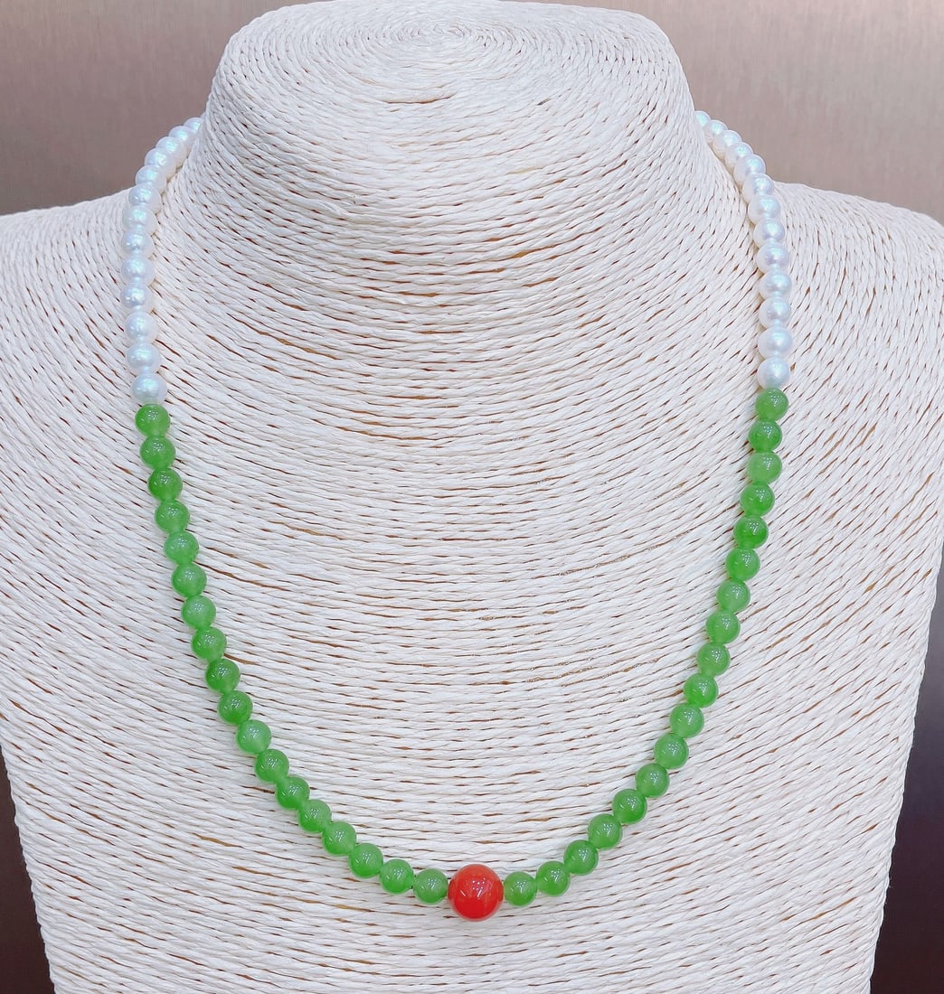 Natural Hetian Jade Bead Necklace (1 of 6)